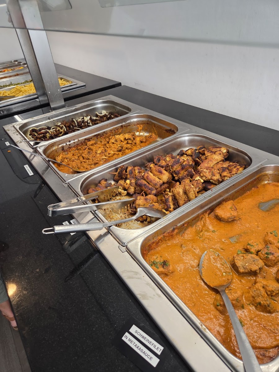 Warmes Büfett mit Schweinefilet in Metaxasauce
